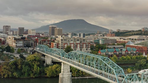 有关城市, 山, 平移拍摄的免费素材视频