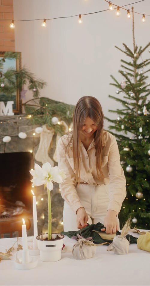 有关人, 包皮, 包装纸的免费素材视频