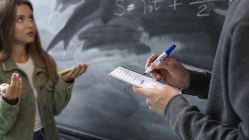 有关周到, 商量, 问题的免费素材视频