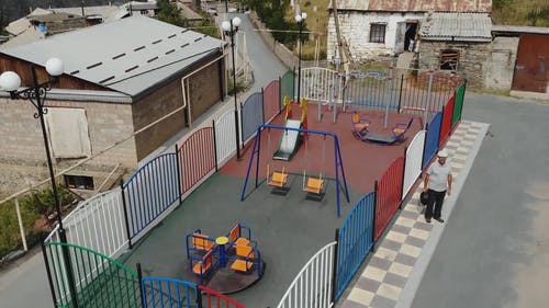 有关人, 城镇, 山的免费素材视频