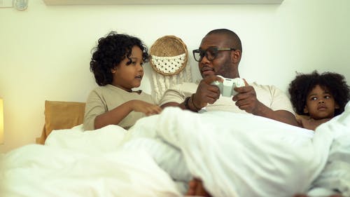 有关人, 儿子, 剪刀石头布的免费素材视频