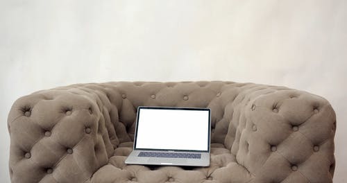 有关MacBook, 单人沙发, 笔记本电脑的免费素材视频