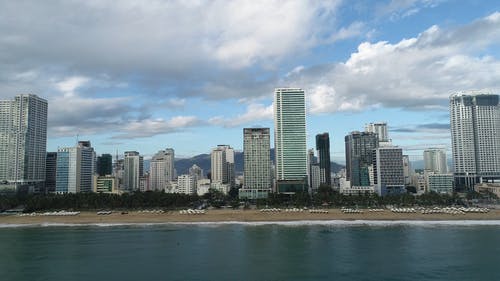 有关city_skyline, 城市, 山背景的免费素材视频