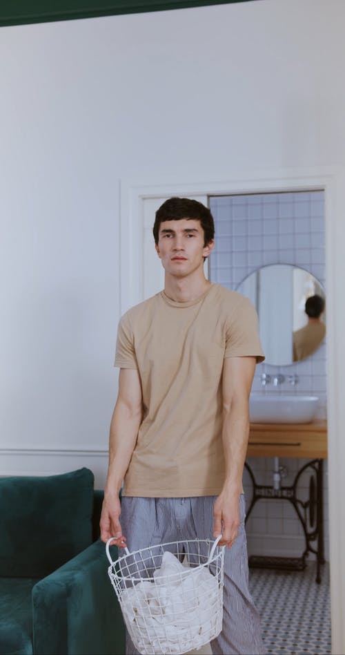 有关人, 垂直视频, 家务的免费素材视频