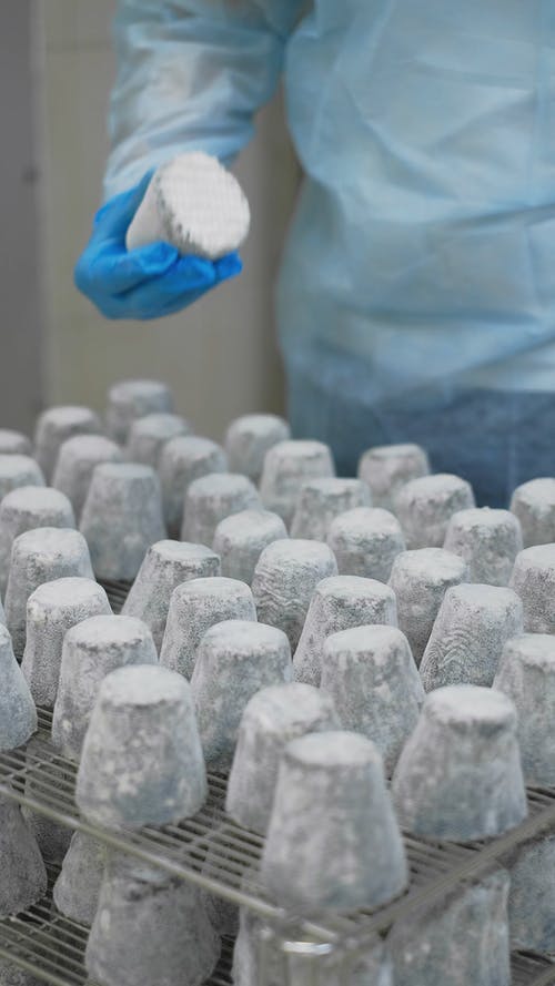 有关商品, 垂直视频, 实验服的免费素材视频