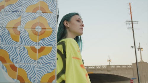 有关gen z, 低角度拍摄, 千年的免费素材视频
