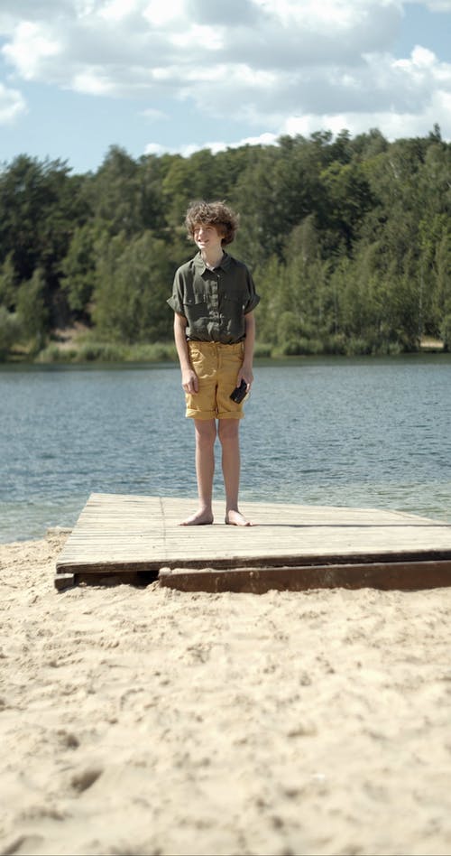 有关儿童, 喜悦, 垂直视频的免费素材视频