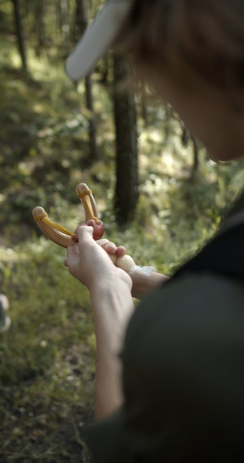 有关4k, 在肩膀上射击, 垂直视频的免费素材视频