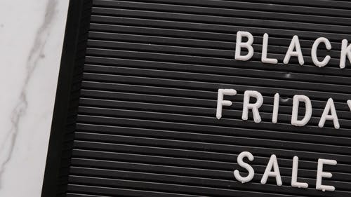 在董事会上推广黑色星期五销售 · 免费素材视频