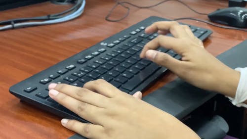 有关室内, 工作区, 手的免费素材视频
