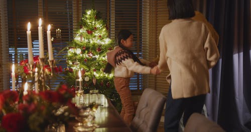 有关一起, 亚洲家庭, 圣诞气氛的免费素材视频