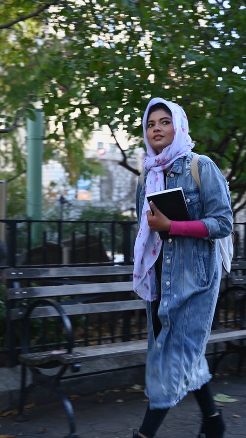 有关人, 侧面图, 垂直视频的免费素材视频