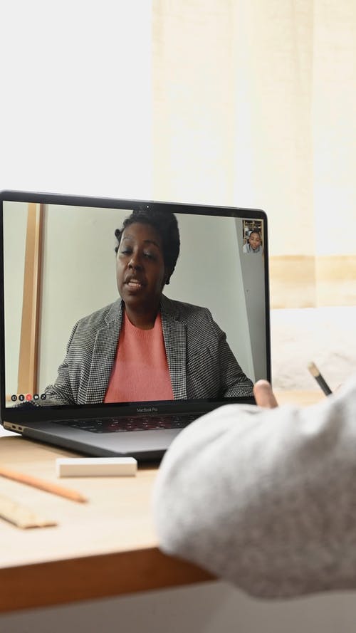 有关女性, 会话, 笔记本电脑的免费素材视频