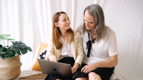 有关LGBTQ, 一对, 交叉梳妆台的免费素材视频