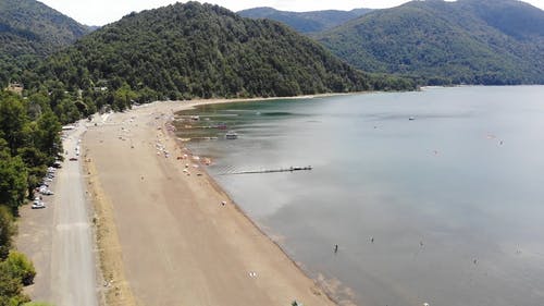 有关丘陵, 岸边, 户外的免费素材视频