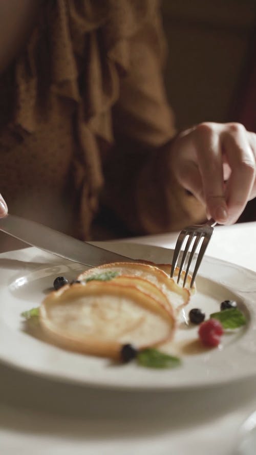 有关刀, 叉子, 吃的免费素材视频