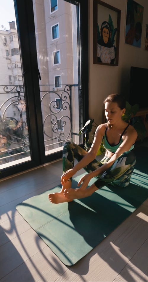 有关健身, 在家, 坐的免费素材视频