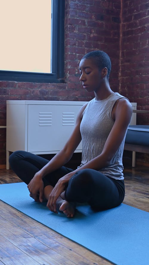 有关健康的生活型态, 坐下, 垂直视频的免费素材视频