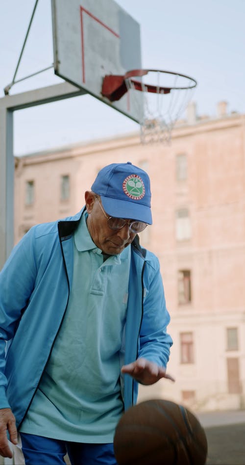 有关人, 休闲, 垂直视频的免费素材视频