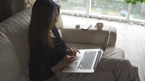 有关＃室内, 一杯咖啡, 上网的免费素材视频