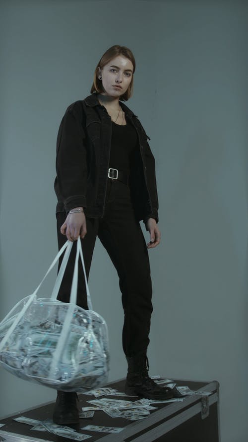 有关人, 垂直视频, 女人的免费素材视频