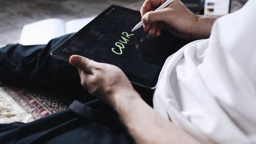 有关iPad, 人, 在家的免费素材视频