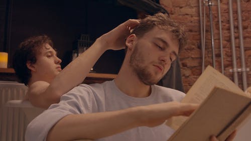 有关一起, 爱, 书的免费素材视频