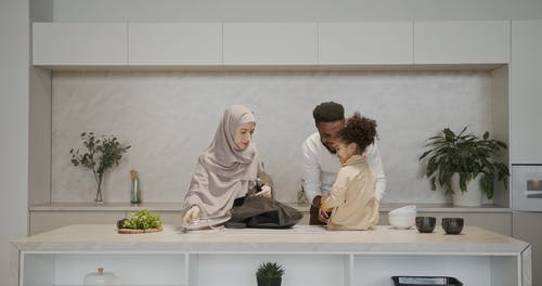 有关一起, 在家, 女儿的免费素材视频