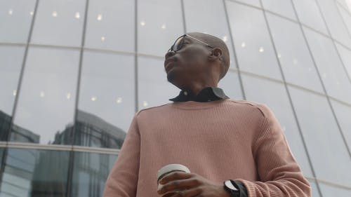 有关人, 低角度, 双向看的免费素材视频