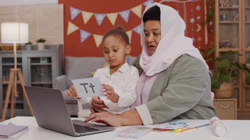 有关3C用品, 互联网, 儿童的免费素材视频