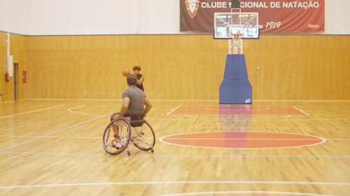 有关体育活动, 室内, 弹跳的免费素材视频