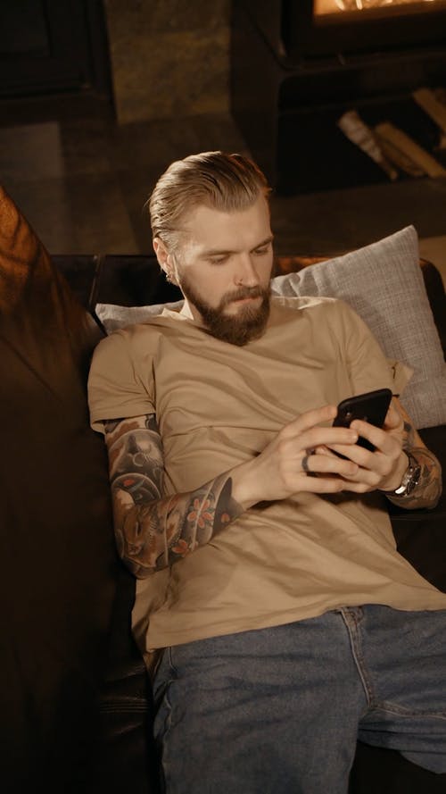 有关人, 刺青, 垂直视频的免费素材视频