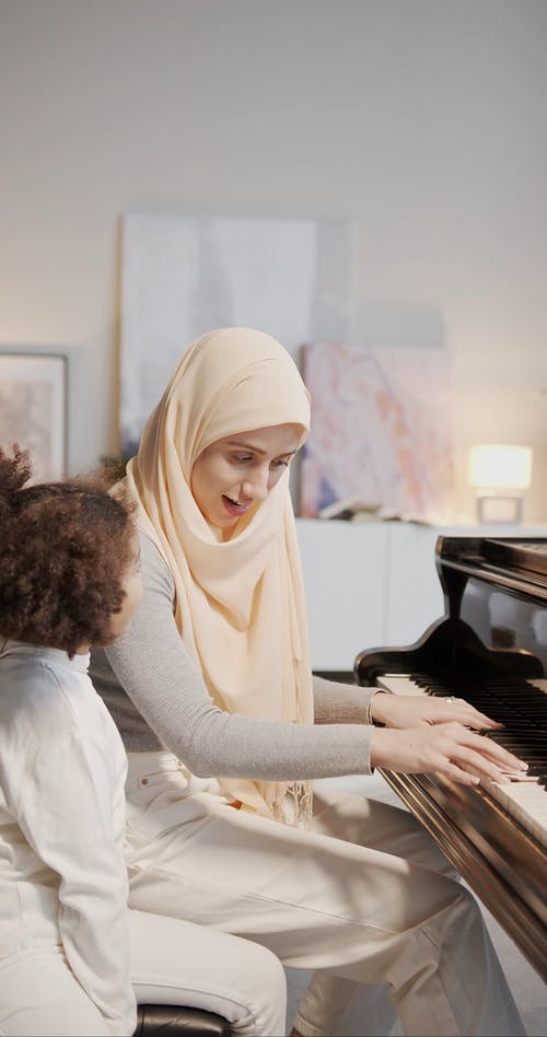 有关＃室内, 公寓, 坐的免费素材视频