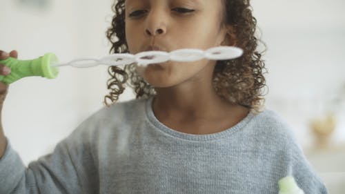 有关儿童, 吹, 家的免费素材视频