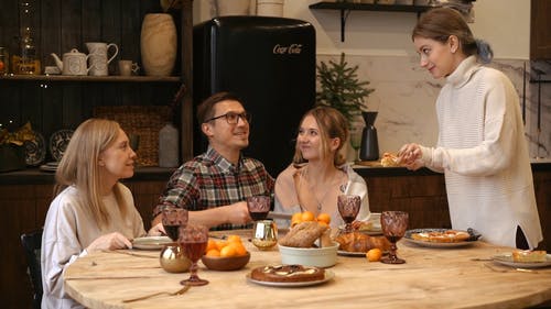 有关人, 女性, 家的免费素材视频