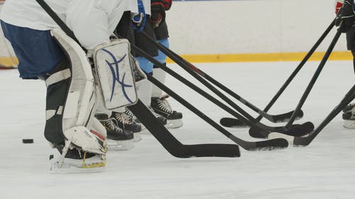 有关人, 低角度拍摄, 冬季运动的免费素材视频