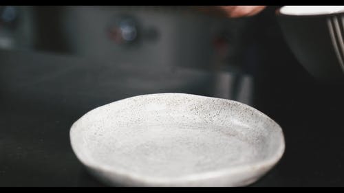 有关乳液, 小盘子, 把的免费素材视频