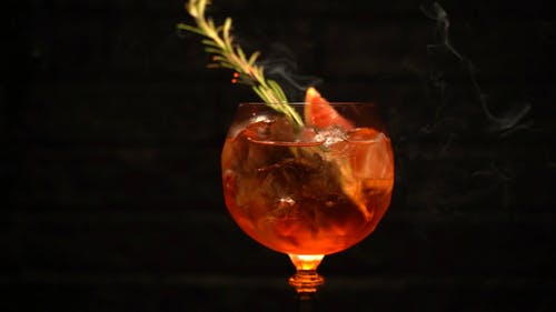 有关倾注, 工作室拍摄, 抽烟的免费素材视频