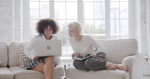 有关一起, 分享, 坐的免费素材视频