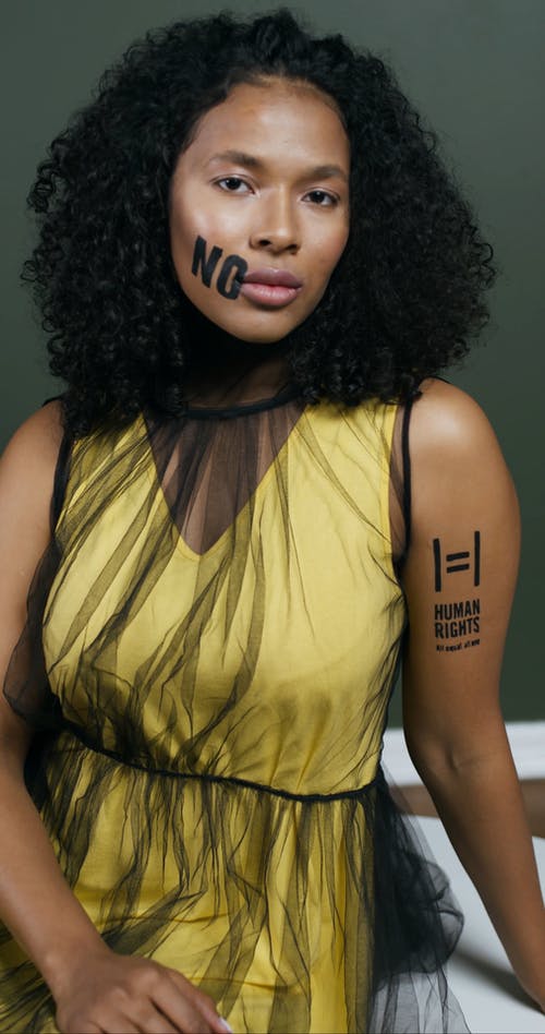 有关人权, 公平, 坐的免费素材视频