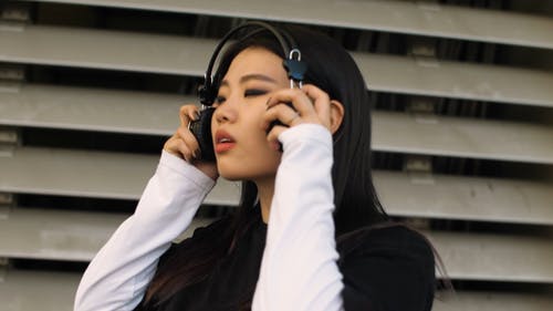 有关女人, 漂亮, 穿着的免费素材视频