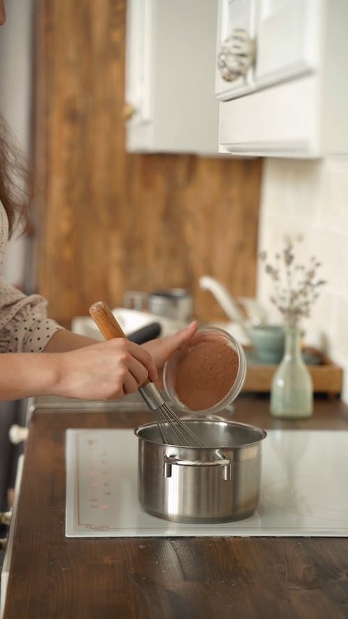 有关侧面图, 厨房背景, 垂直视频的免费素材视频