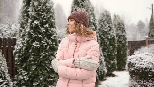 有关下雪, 下雪的, 享受的免费素材视频