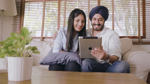 有关iPad, 人, 在家的免费素材视频