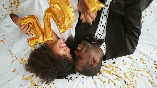 有关一对, 上下翻转, 五彩纸屑的免费素材视频