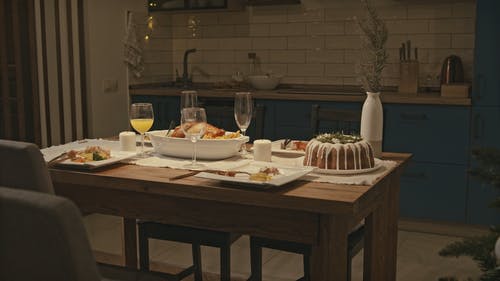 有关晚餐, 水杯, 盘子的免费素材视频