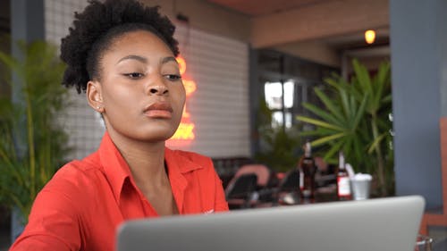 有关女人, 微笑, 快乐的免费素材视频