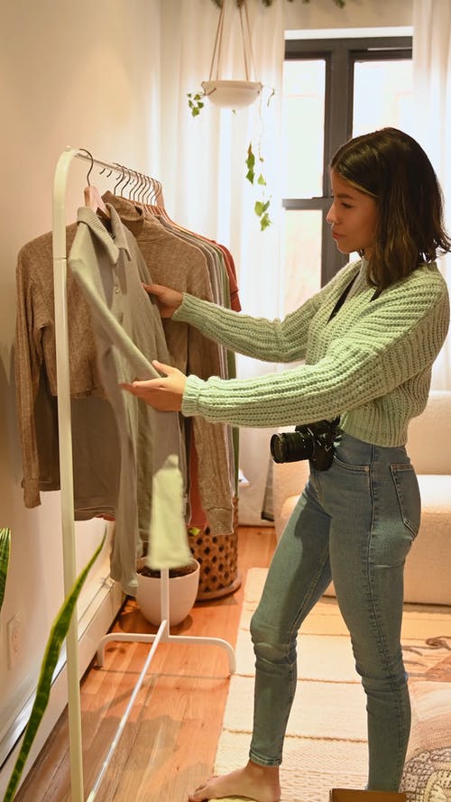 有关商店, 垂直视频, 女人的免费素材视频