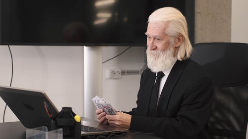 有关坐, 套装, 小工具的免费素材视频