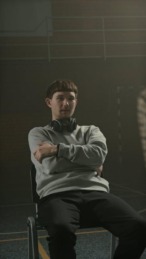 有关健康, 坐, 垂直视频的免费素材视频